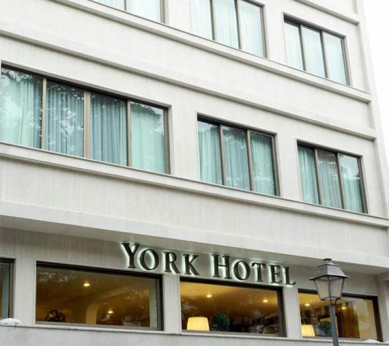 O York Hotel.