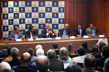 Estado assina termo de coopera&ccedil;&atilde;o com 79 cidades para investimentos na &aacute;rea de sa&uacute;de