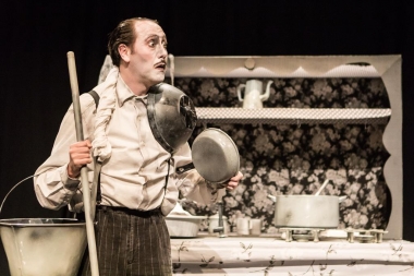 Espet&aacute;culo &ldquo;Das Cinzas Cora&ccedil;&atilde;o&rdquo;, promovido pelo Sesc Campos, se apresenta no Teatro Trianon