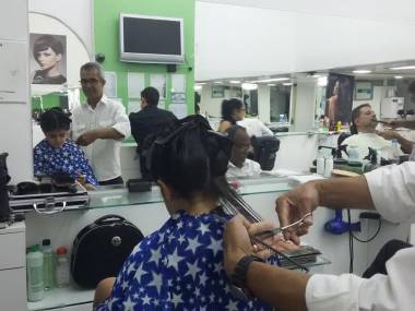 Instala&ccedil;&otilde;es de Giovane`s Cabeleireiro 