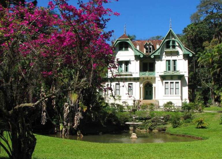 Casa da Ipiranga é jogo dos 7 erros da cidade Imperial de Petrópolis.