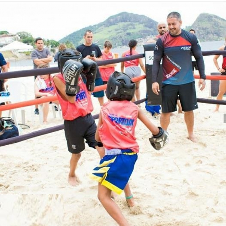 Pequenos Atletas do BeachBoxing