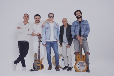 &ldquo;B&uacute;zios Carnaval Fabuloso&rdquo; vai animar a cidade com muitos shows nas praias e pra&ccedil;as