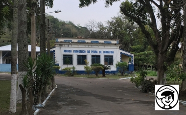 Abrigo Evang&eacute;lico da Pedra de Guaratiba com sua bela fachada