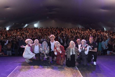 O espet&aacute;culo &ldquo;Forever Young&rdquo; est&aacute; indicado como Melhor Espet&aacute;culo pelo J&uacute;ri T&eacute;cnico e popular.