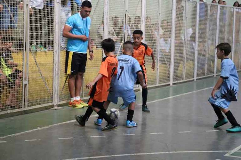 Inscrição para o Festival Dente de Leite de Futsal (seletiva Itatiaia) acontece até quinta-feira