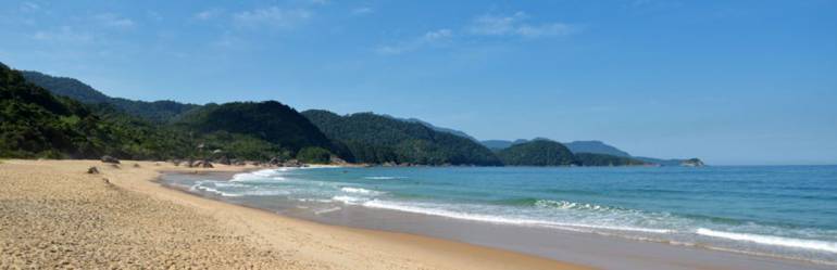 Praia de Fora é a continuação da Praia do Cepilho até - quase - o centrinho da vila de Trindade.