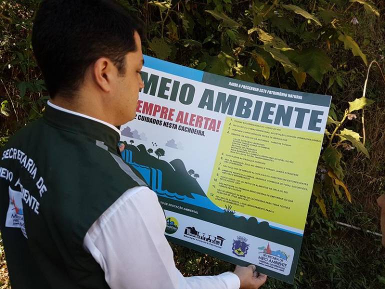 Meio Ambiente instala 400 placas de orientação e sinalização em cachoeiras e trilhas da cidade